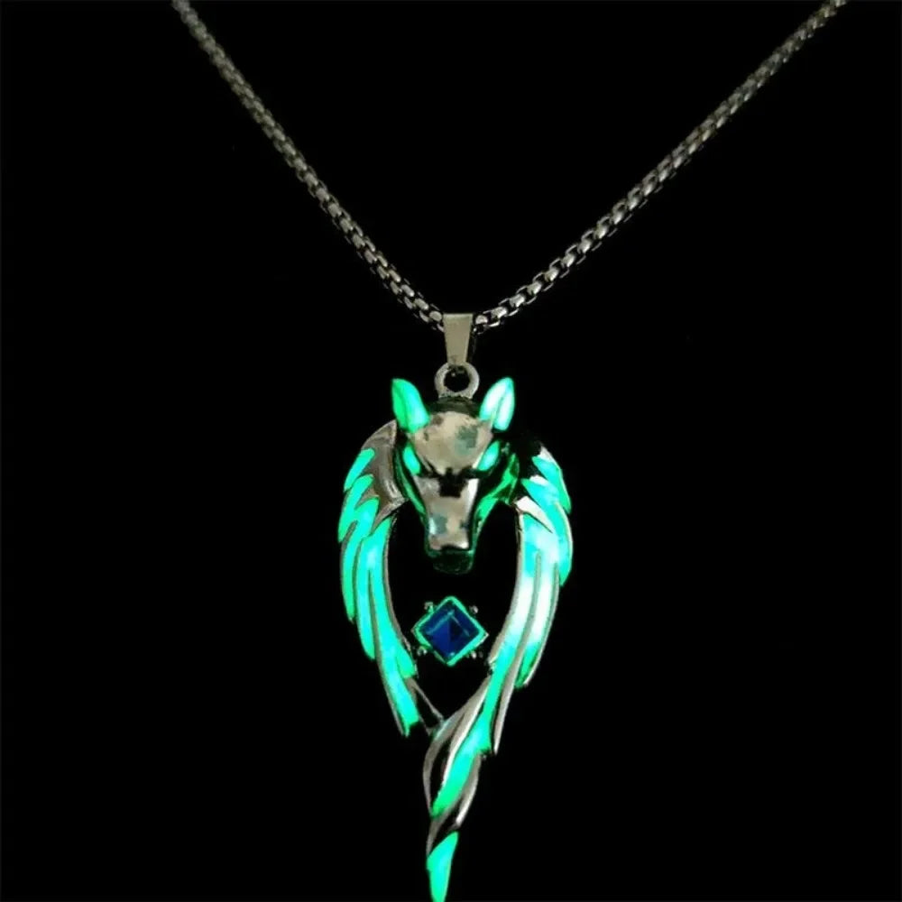 Simple Trend Niche Wolf Head Pendant Necklace Men and Women Glow-In-The-Dark Jewelry Hip Hop Punk Party Niche Popularpendantgift