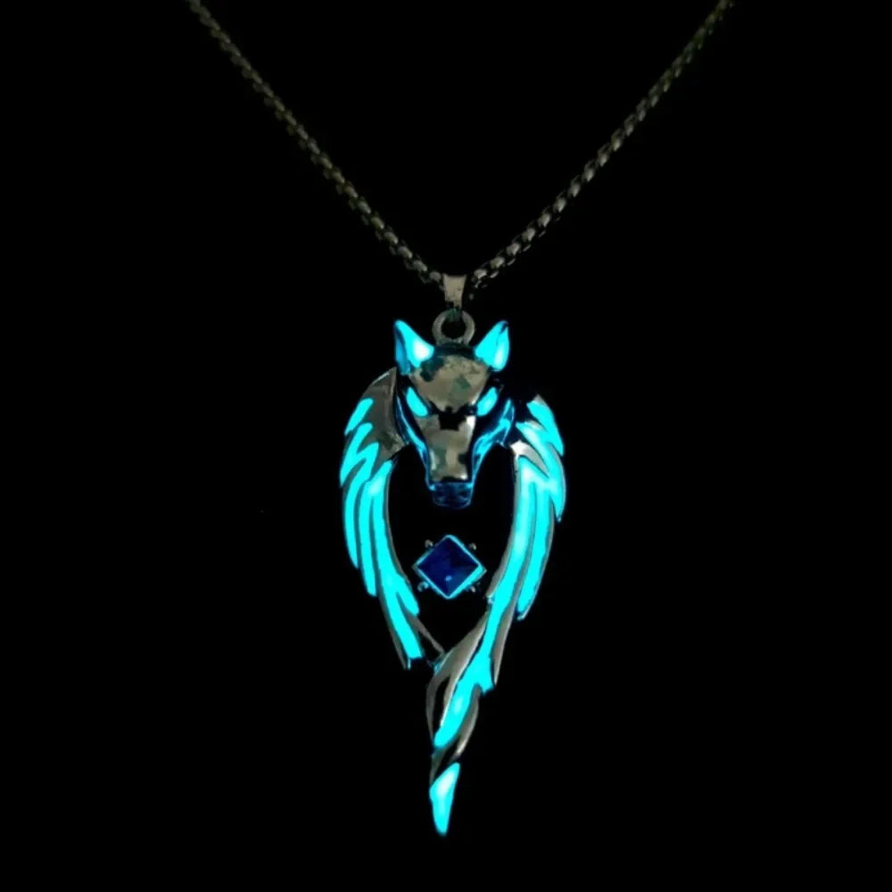 Simple Trend Niche Wolf Head Pendant Necklace Men and Women Glow-In-The-Dark Jewelry Hip Hop Punk Party Niche Popularpendantgift