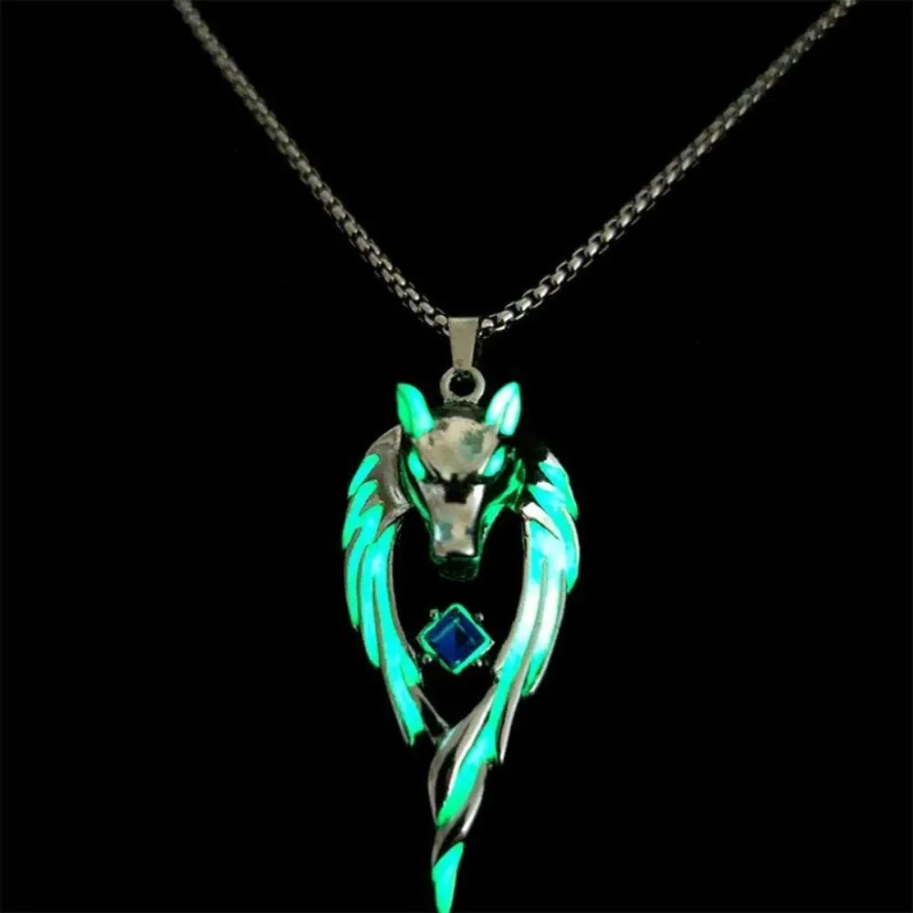Simple Trend Niche Wolf Head Pendant Necklace Men and Women Glow-In-The-Dark Jewelry Hip Hop Punk Party Niche Popularpendantgift