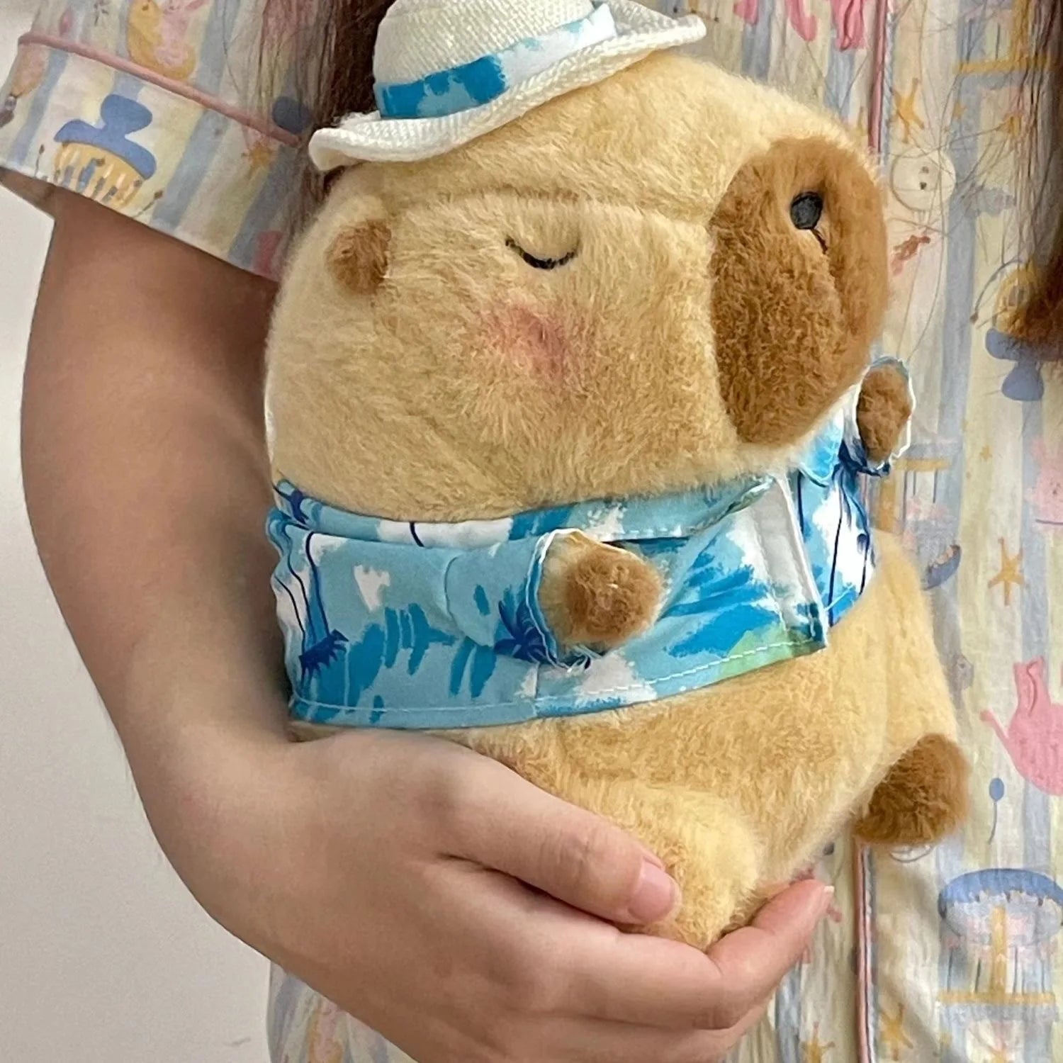 23cm soft, fluffy, and kawaii capybara plush, perfect for giving as a gift for Christmas, Thanksgiving, and Children's Day.